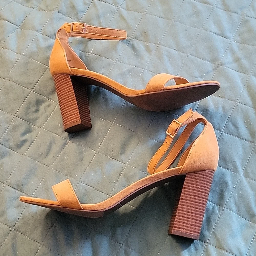 Worthington Mustard Yellow Chunky Heels Size 10 - Picture 3 of 6